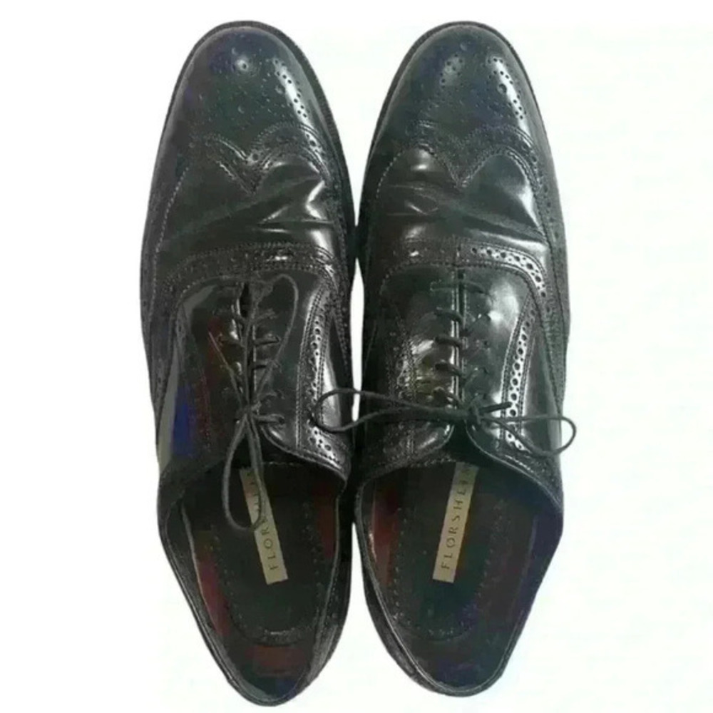 Florsheim Men's Black Dress shoes size 10. Wingtip Style.